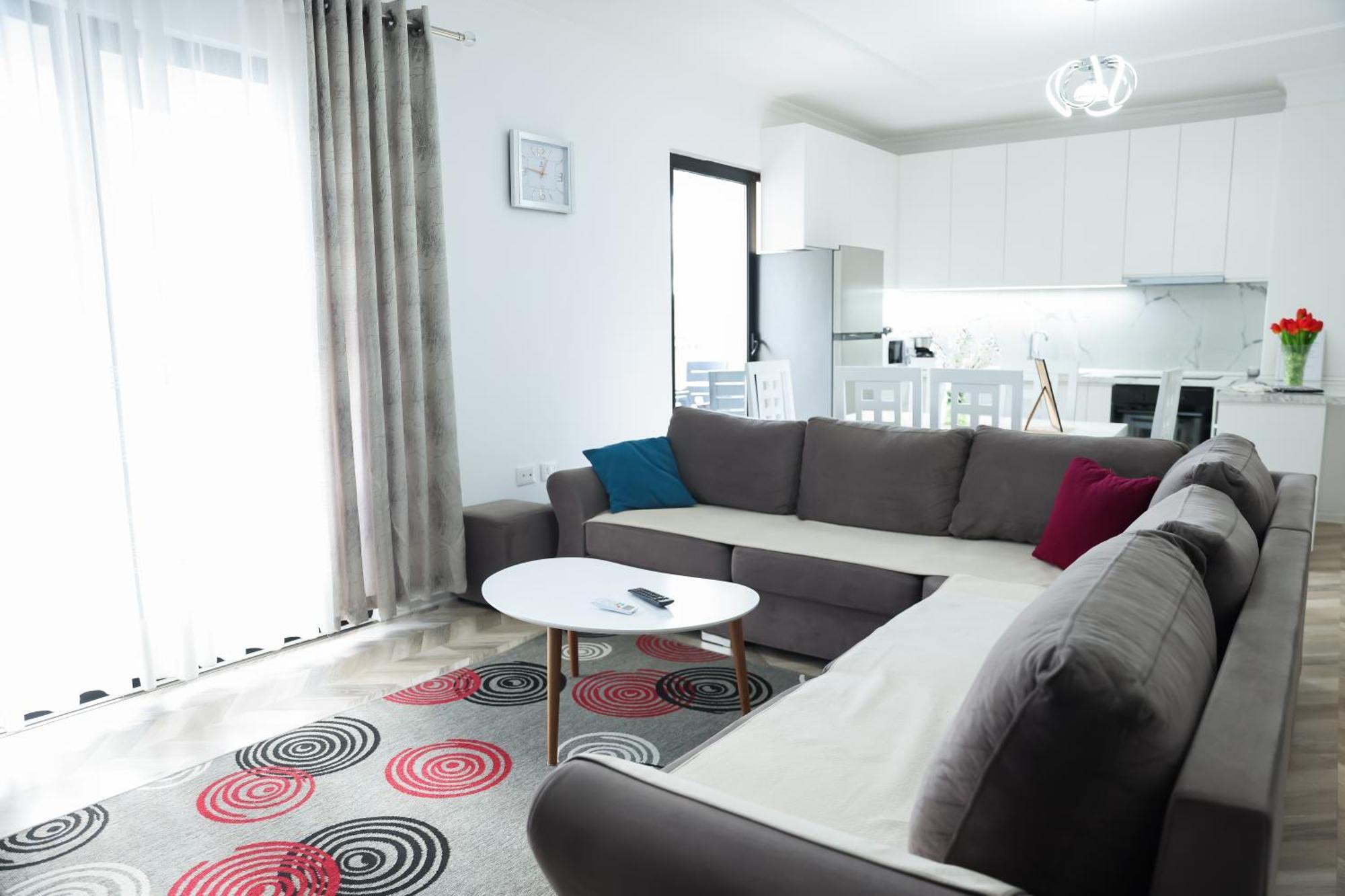 Family Apartment Tirana Buitenkant foto