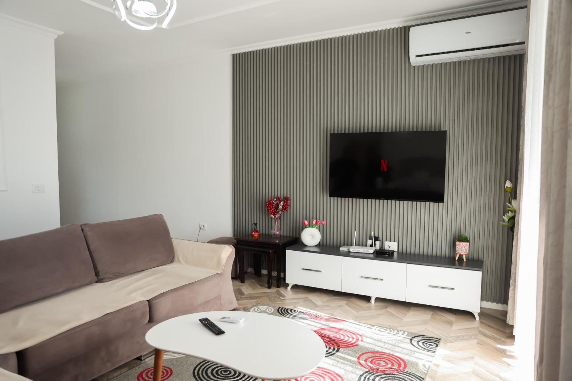 Family Apartment Tirana Buitenkant foto