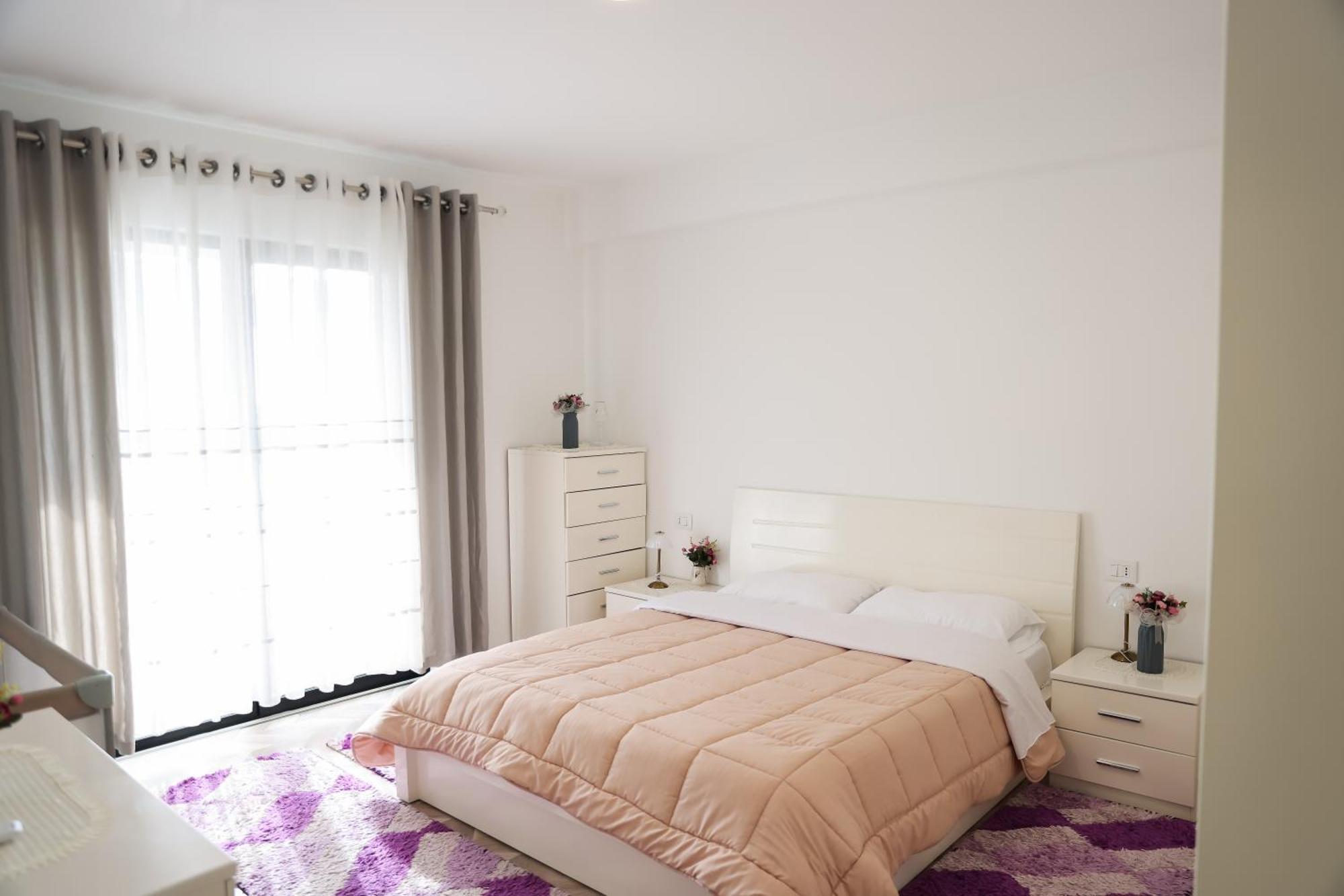 Family Apartment Tirana Buitenkant foto