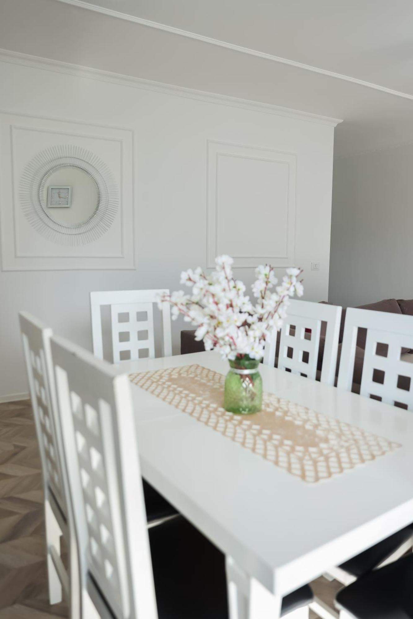 Family Apartment Tirana Buitenkant foto